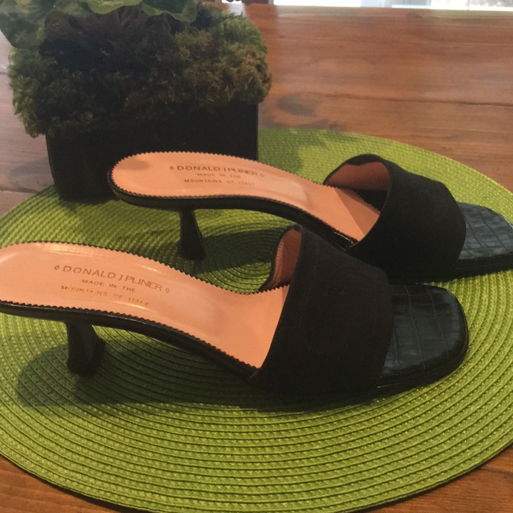 Donald J Pliner, black sandals, Size 9 1/2M